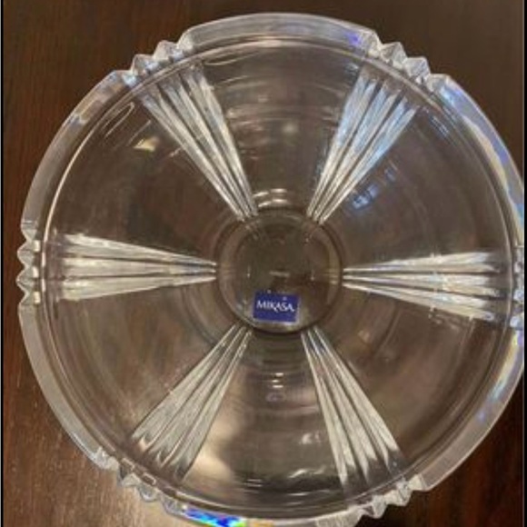 New in box Mikasa Boulevard Crystal Bowl - 10.25\